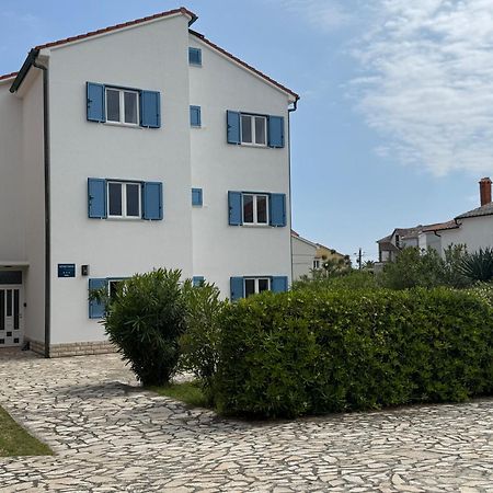 Apartman Theresa Barbat na Rabu Екстериор снимка