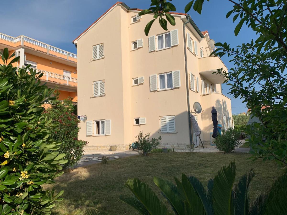 Apartman Theresa Barbat na Rabu Екстериор снимка