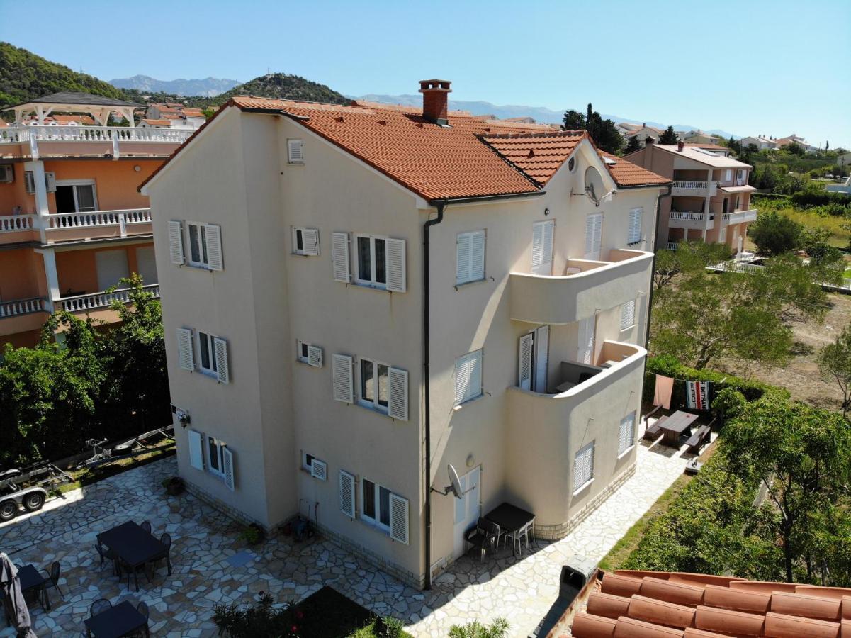 Apartman Theresa Barbat na Rabu Екстериор снимка