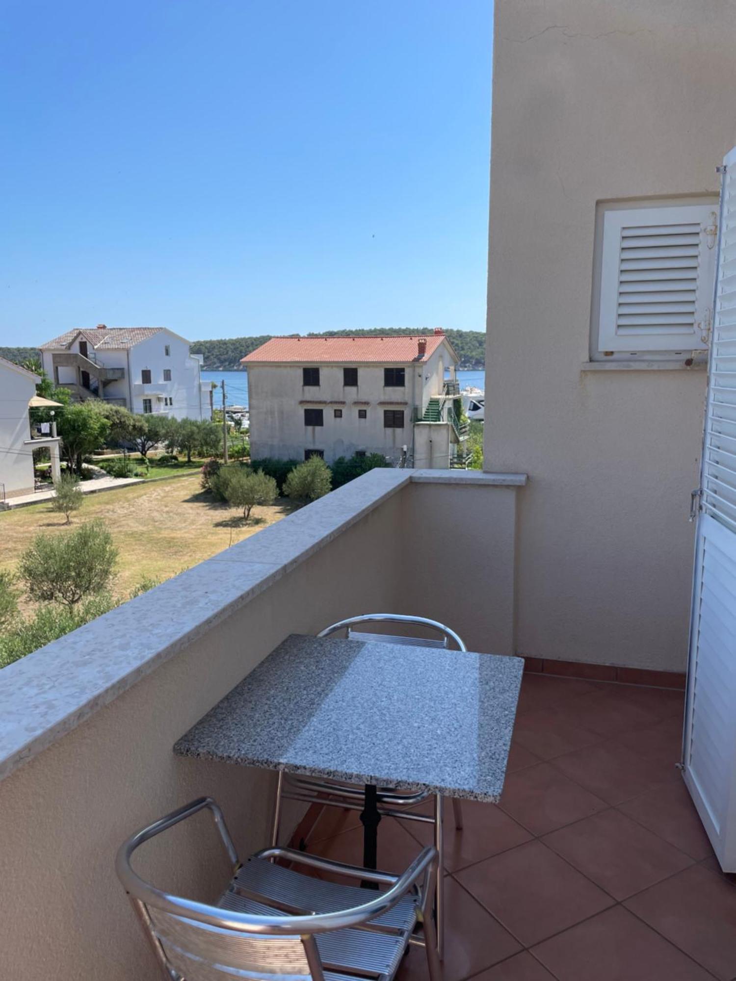 Apartman Theresa Barbat na Rabu Екстериор снимка
